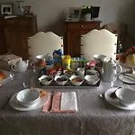La Mansarde Couette-café Neuville-sous-Montreuil