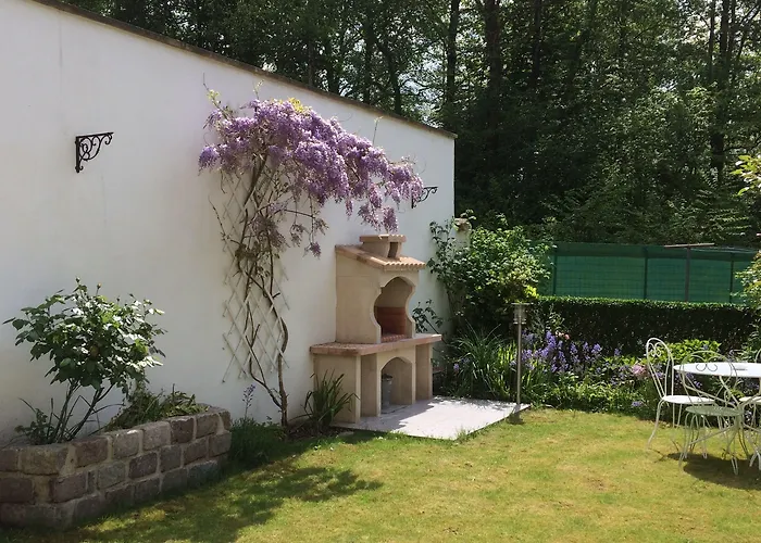 La Mansarde Couette-café 3*