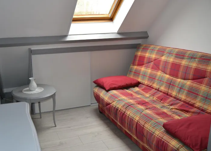 Couette-café La Mansarde 3*