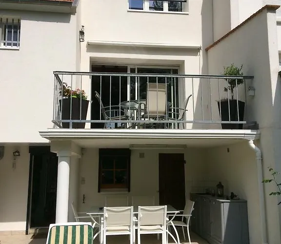 La Mansarde Couette-café Neuville-sous-Montreuil